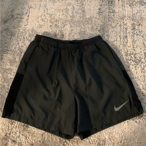 Nike DRI-FIT athletic shorts Medium Men’s